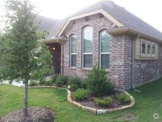Building Photo - 1116 Haskell Dr