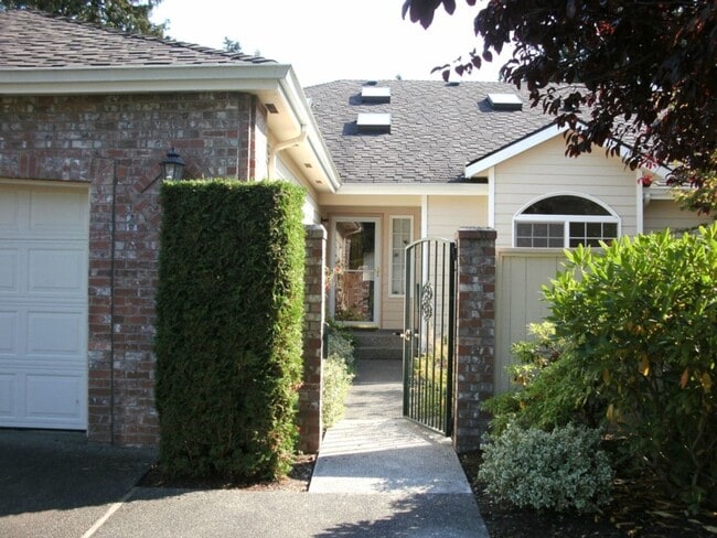 Foto del edificio - Comfortable Condo for Lease!