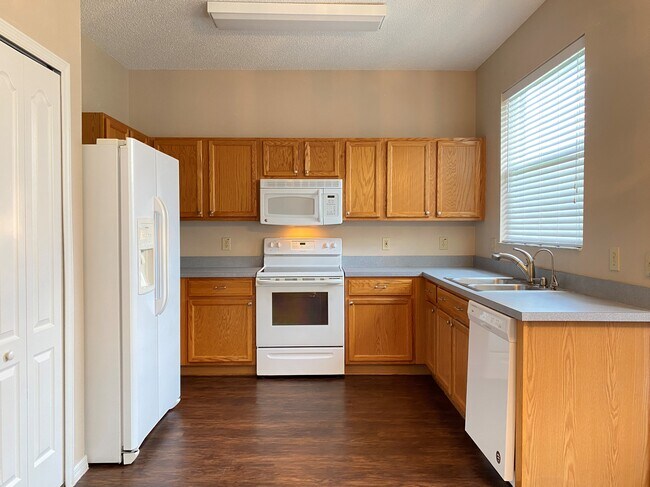 Building Photo - 10202 Grant Creek Drive