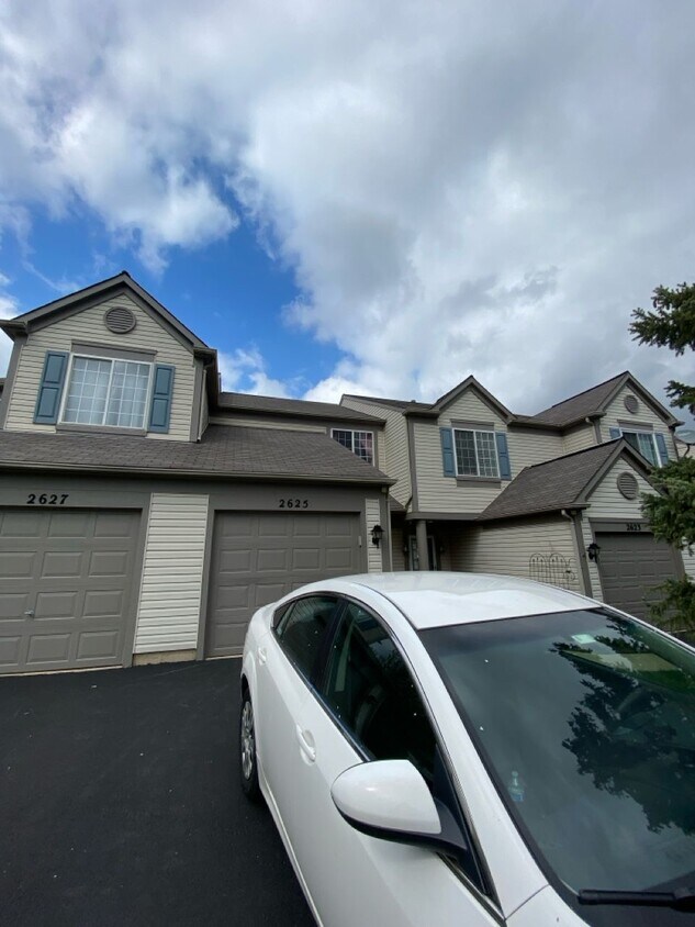 Primary Photo - 2625 Carrolwood Rd