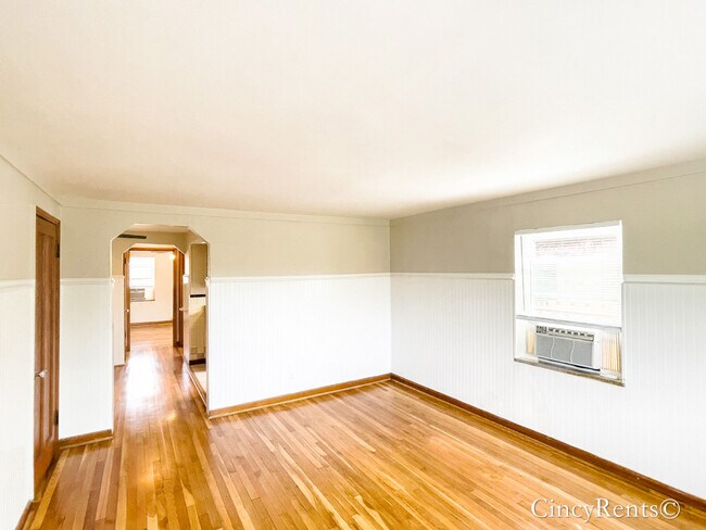 Building Photo - 2640 Kenilworth Ave