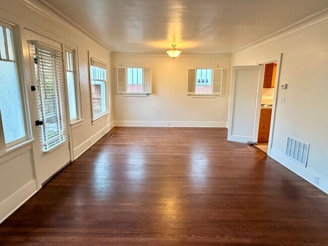 Foto del edificio - FORD DUPLEX