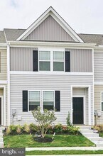 Building Photo - 114 Willowtree Ln
