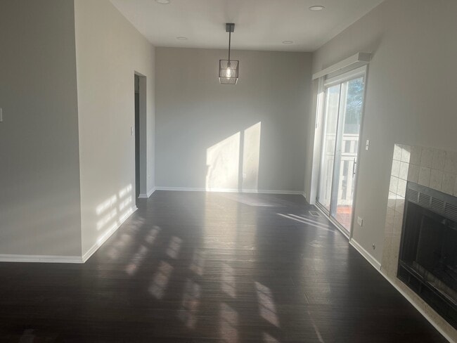 Foto del edificio - 567 W Parkside Dr