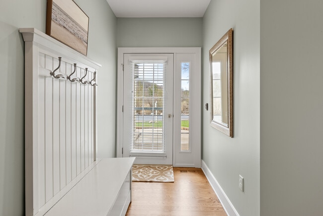 Building Photo - 501 Abbey Ridge Ct
