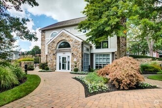 Building Photo - Treetops at ChesterHollow