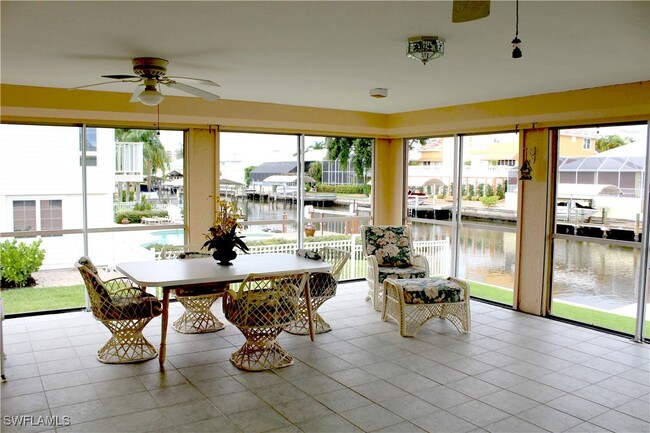Foto del edificio - 389 Heron Ave