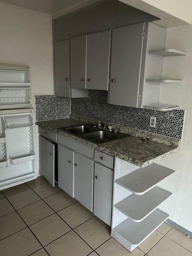 Foto del edificio - 920 E Freeman Pl