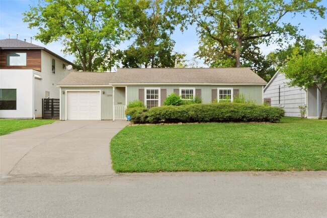 Building Photo - 1850 Libbey Dr
