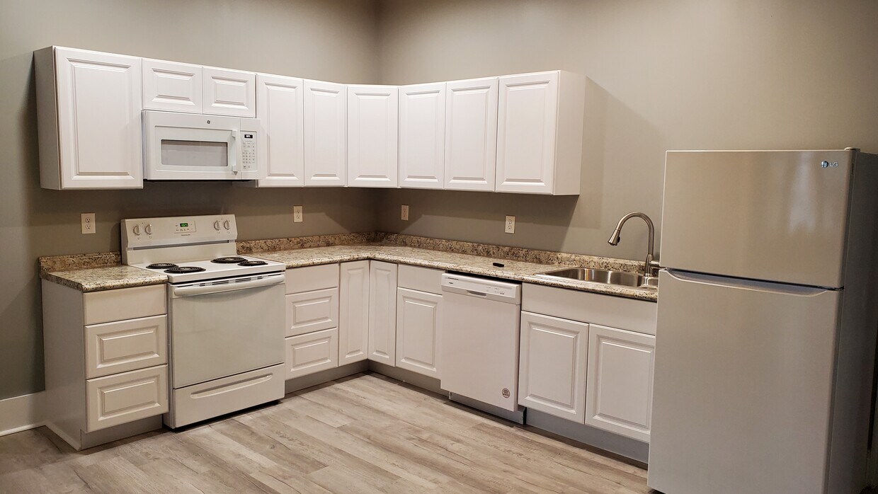 Foto principal - 705 Fairfield Ave