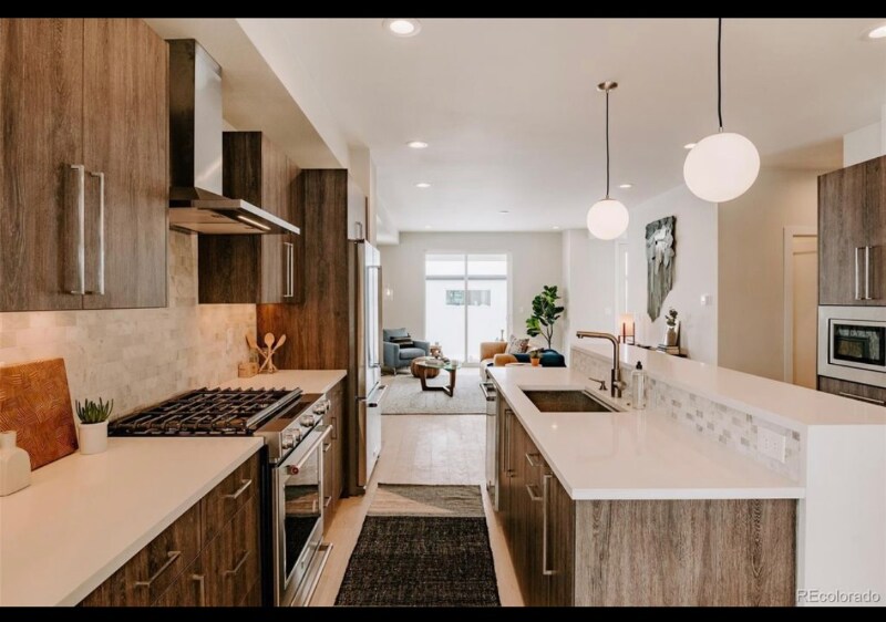 Foto principal - 3075 S Delaware St