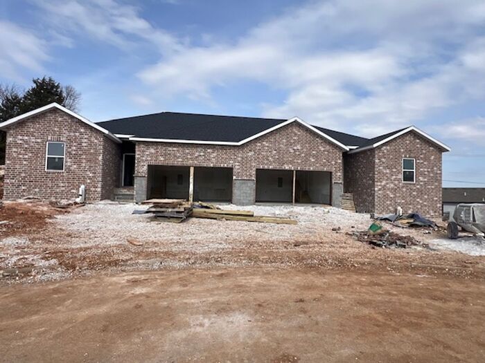 Primary Photo - BRAND NEW 3 bedroom DUPLEXES in Ozark!!!!!...