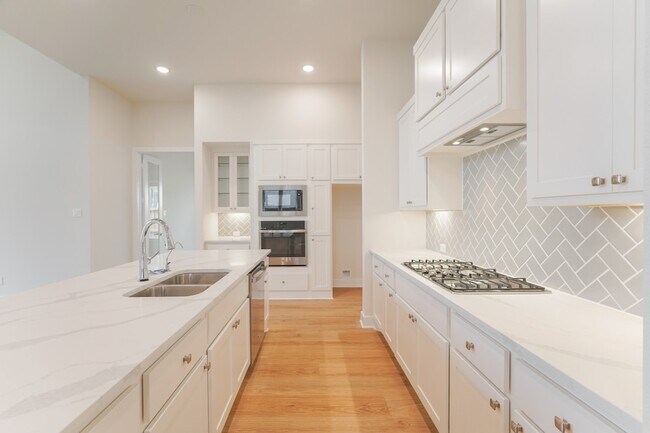 Foto del edificio - 28156 Graywood Dr