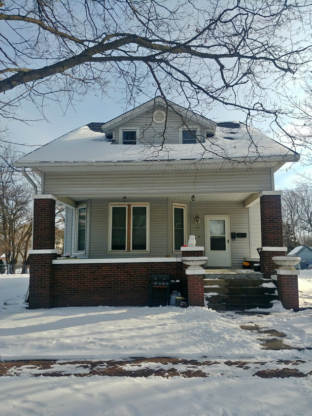 Foto principal - 233 N Main St