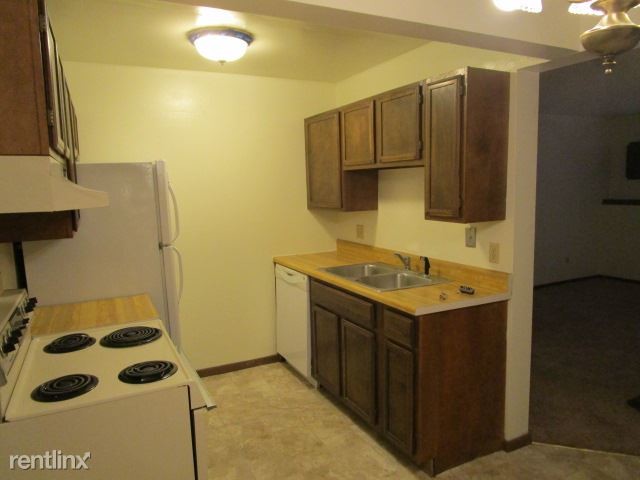 Foto del edificio - 2 br, 1 bath  - 2904 S 17th St Apt 104