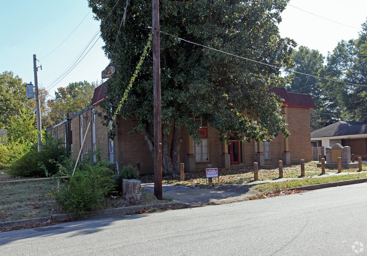 Building Photo - 622 Freeman St