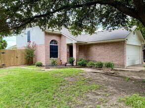 Building Photo - 1400 Thibodeaux Dr