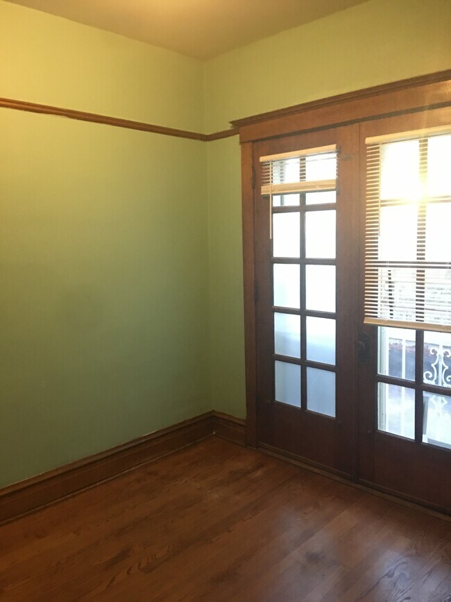 Foto del edificio - 3338 N Hamlin Ave