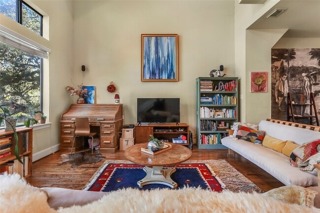 Building Photo - 1905 Summer St