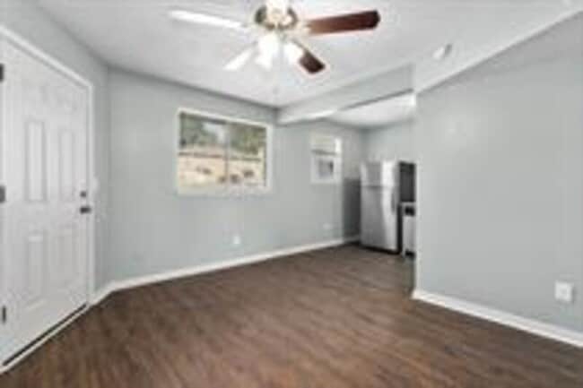 Building Photo - 4831 NW Homestead Terrace