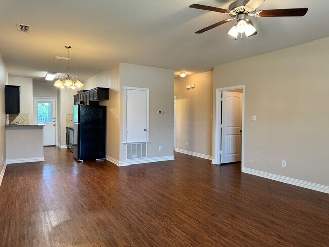 Building Photo - 309 Princess Place