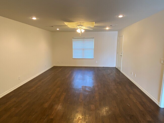 Foto del edificio - 4287 Castlegate Dr