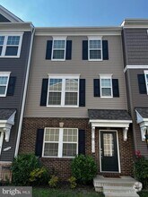 Building Photo - 1822 Sag Harbor Ln
