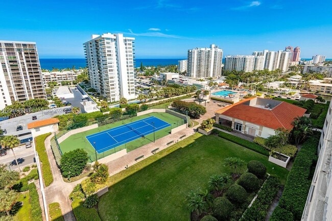 Foto del edificio - 3020 NE 32nd Ave