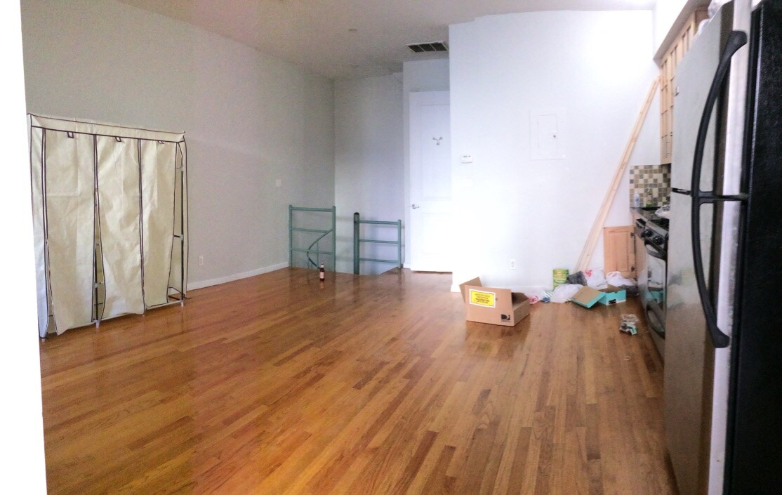Foto principal - 20 Goodwin Pl