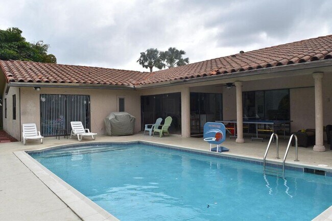 Foto del edificio - 1500 SW 8th Ave