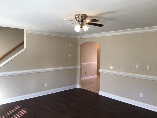 Building Photo - 1245 Beaverton Trail