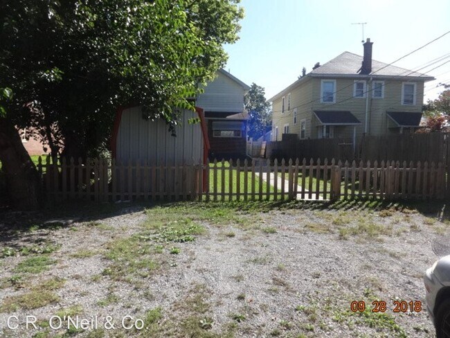 Building Photo - 2 br, 1.5 bath House - 1529 Parsons Avenue