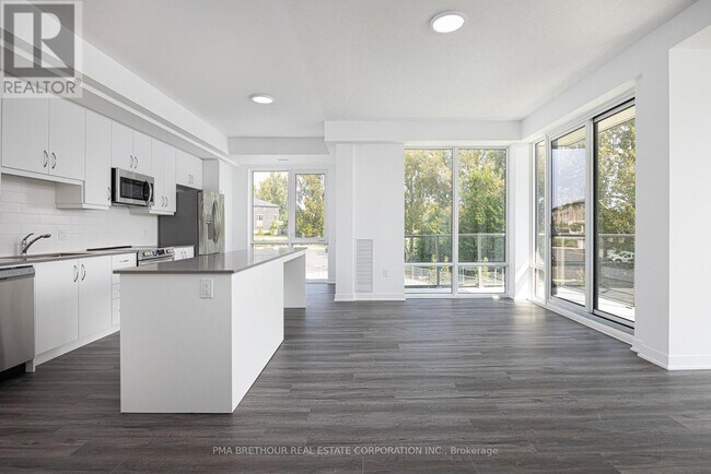 Building Photo - 385-385 Arctic Red Dr