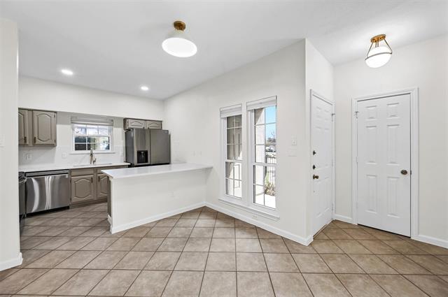 Foto del edificio - 2835 Keller Springs Rd