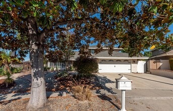 Building Photo - 363 Larcom St