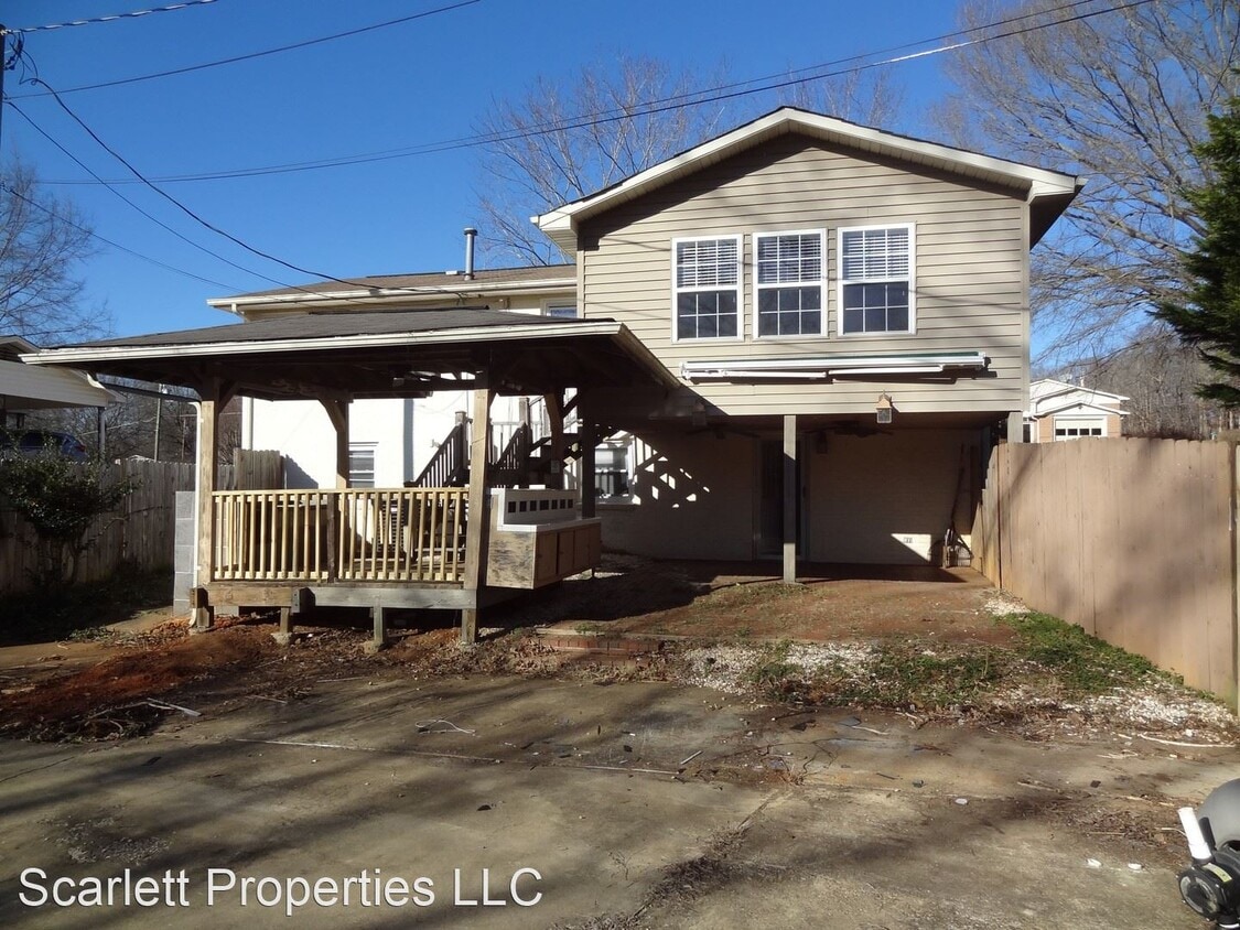 Building Photo - 4 br, 2.5 bath House - 2770 17th Avenue, NE