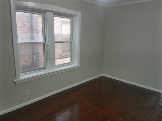 Dining Room - 1635 N Luna Ave