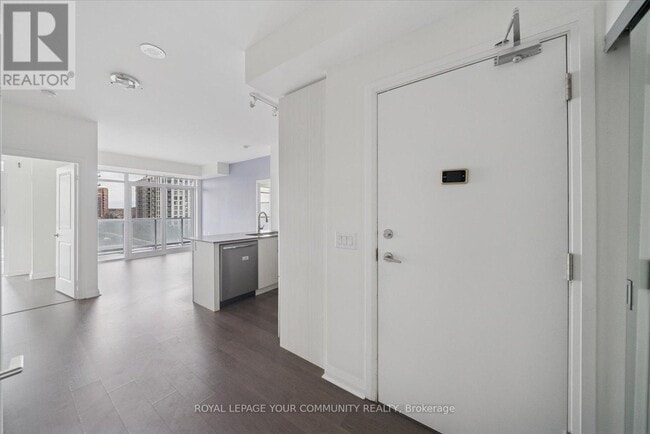 Photo du bâtiment - 55 Oneida Crescent