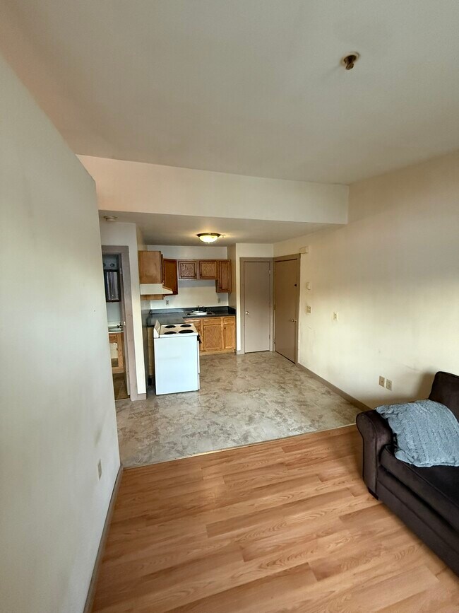 Foto del edificio - 279 N Main St