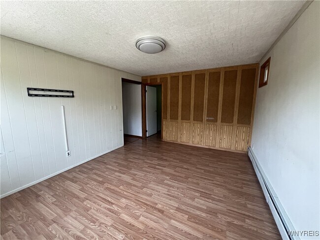 Foto del edificio - 820 Cayuga Creek Rd