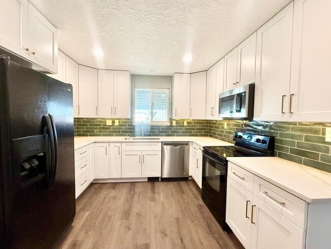 Foto del edificio - 1334 Sudbury Ave