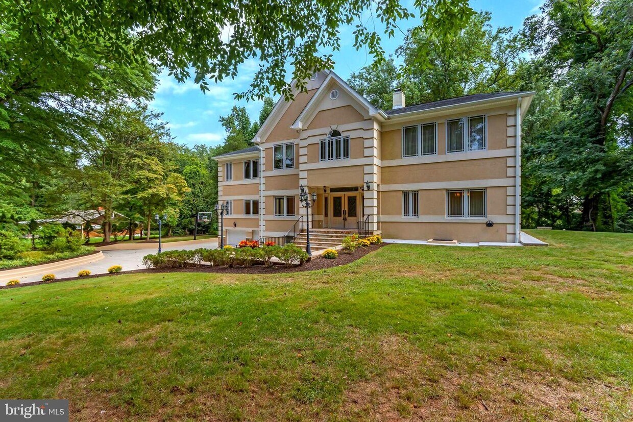 1113 Swinks Mill Rd, McLean, VA 22102 House Rental in McLean, VA