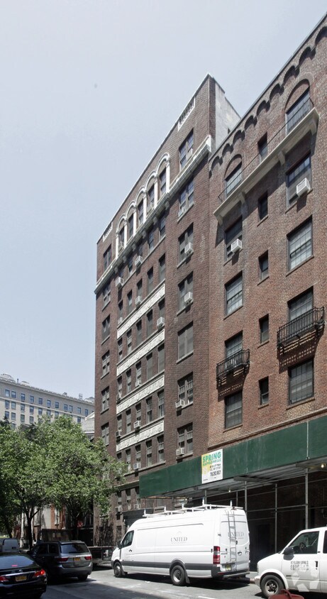 103 - 105 E 63rd St - 103-105 E 63rd St