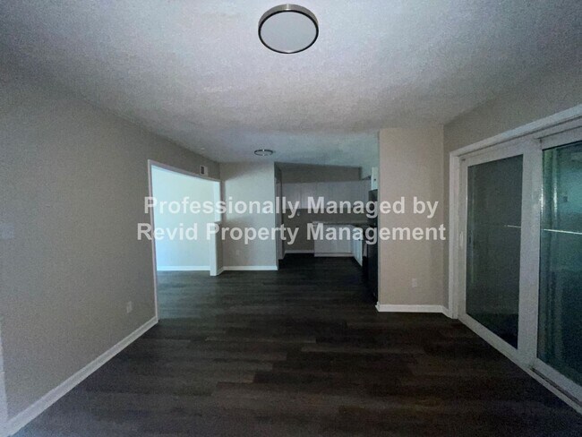 Building Photo - 2763 Dalewood Ave