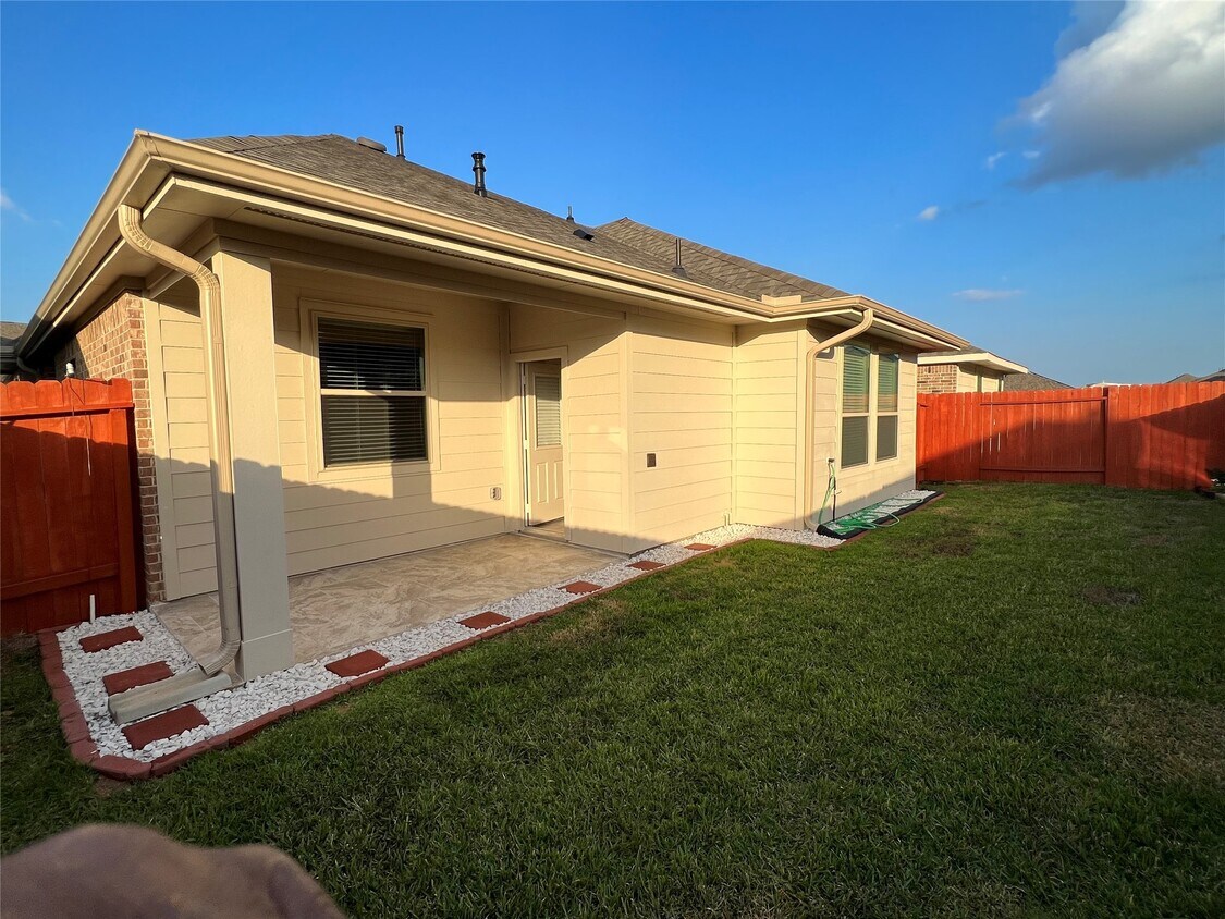 Foto del edificio - 2923 Painted Sunrise Trail