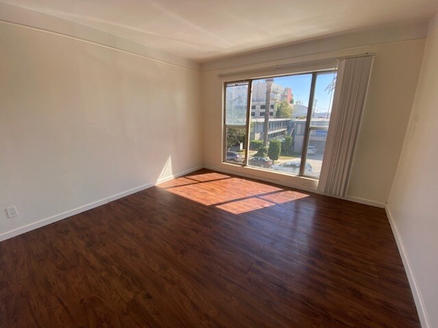 Foto del edificio - 3426 Vinton Ave