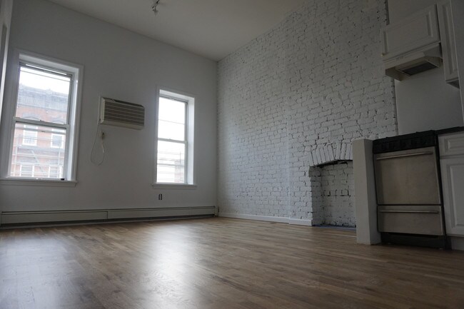 Foto del edificio - 147 Grand St