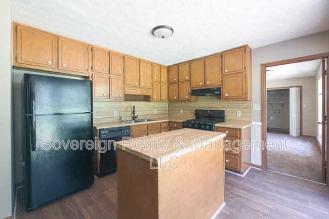 Photo - 310 Summerwood Ln House