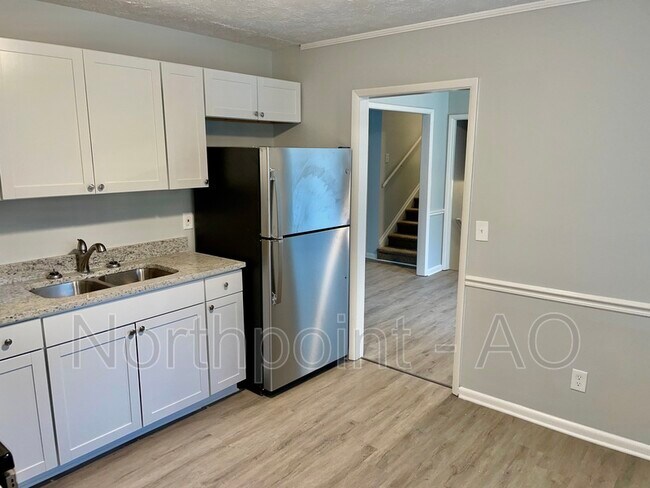 Foto del edificio - 5512 Arrowhead Dr