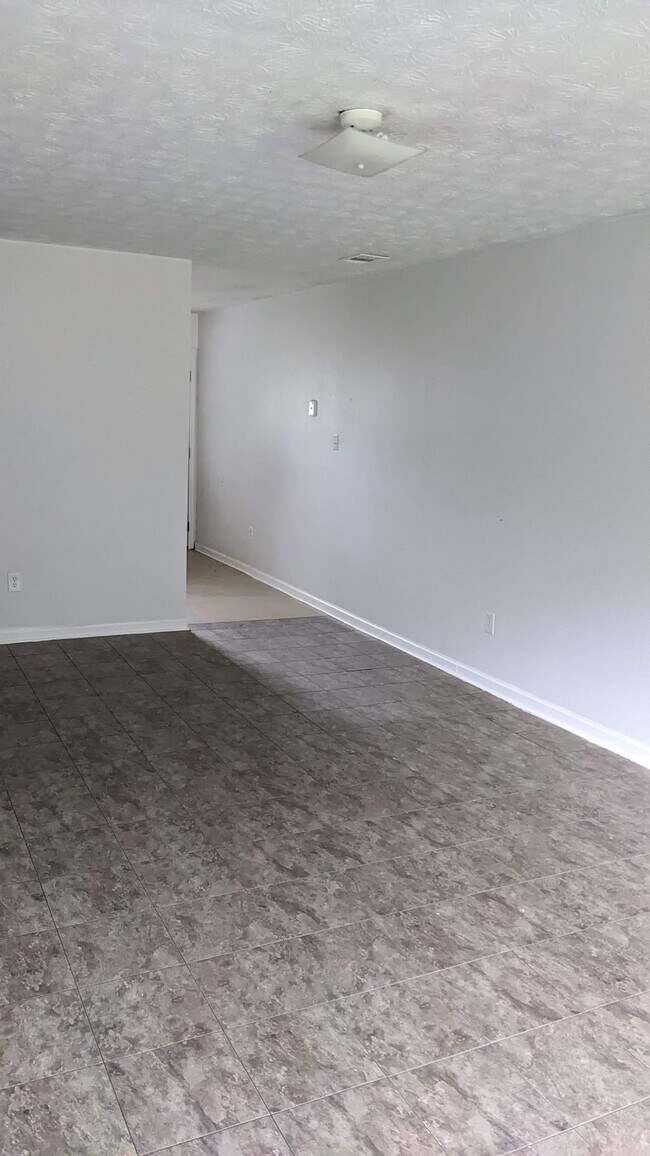 Foto del edificio - 102 Jay Ln